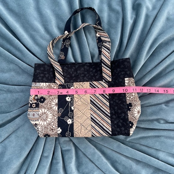 Handmade Quilted Bag - Picture 3 of 8